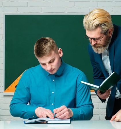 student-teacher-class_265223-88329